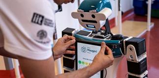 Un hospital de Mil&aacute;n pone a prueba un robot que promete liberar tiempo al personal sanitario