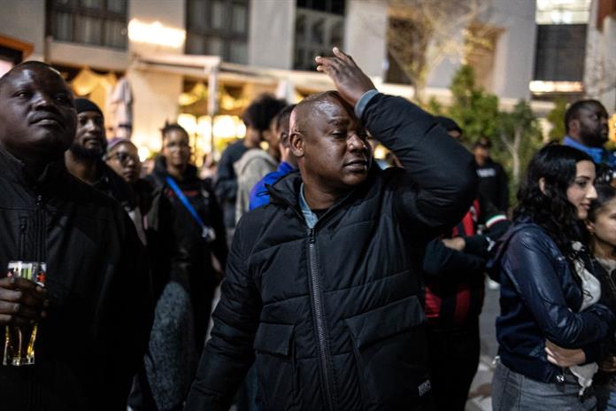 Los fans africanos dan la espalda a Sudáfrica en el Mundial tras violencia xenófoba Los fans africanos dan la espalda a Sudáfrica en el Mundial tras violencia xenófoba