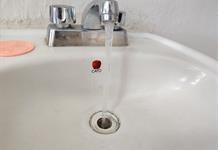 Denuncian agua turbia y hasta con gusanos en Tlaquepaque Denuncian agua turbia y hasta con gusanos en Tlaquepaque