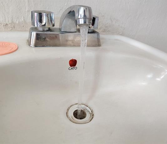 Denuncian agua turbia y hasta con gusanos en Tlaquepaque Denuncian agua turbia y hasta con gusanos en Tlaquepaque