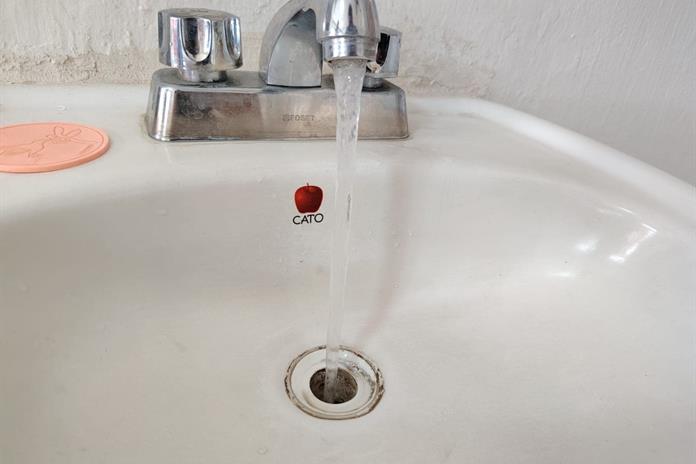 Denuncian agua turbia y hasta con gusanos en Tlaquepaque Denuncian agua turbia y hasta con gusanos en Tlaquepaque