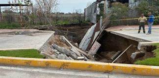 Inundaciones afectan decenas de viviendas en Ameca; lluvias tambi&eacute;n provocaron dos socavones en Jalisco