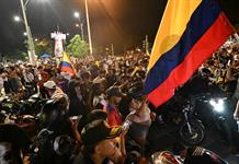 ¡Resistencia!: miles marchan contra el presidente electo de ultraderecha en Colombia ¡Resistencia!: miles marchan contra el presidente electo de ultraderecha en Colombia