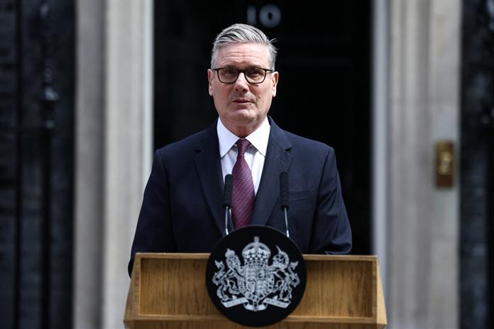 Starmer anuncia su dimisión y abre la vía al candidato del ala izquierdista del Partido Laborista Starmer anuncia su dimisión y abre la vía al candidato del ala izquierdista del Partido Laborista