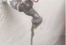 Coprisjal se “lava las manos” ahora que el agua está saliendo negra en viviendas Coprisjal se “lava las manos” ahora que el agua está saliendo negra en viviendas
