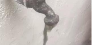 Coprisjal se "lava las manos" ahora que el agua está saliendo negra en viviendas Coprisjal se "lava las manos" ahora que el agua está saliendo negra en viviendas