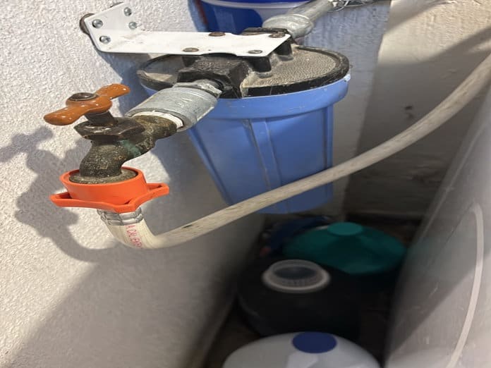 Gasta 10 mil pesos en filtros y la solución se queda corta para el agua contaminada Gasta 10 mil pesos en filtros y la solución se queda corta para el agua contaminada