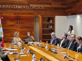 La UdeG y el Gobierno estatal refuerzan agenda de protección infantil La UdeG y el Gobierno estatal refuerzan agenda de protección infantil