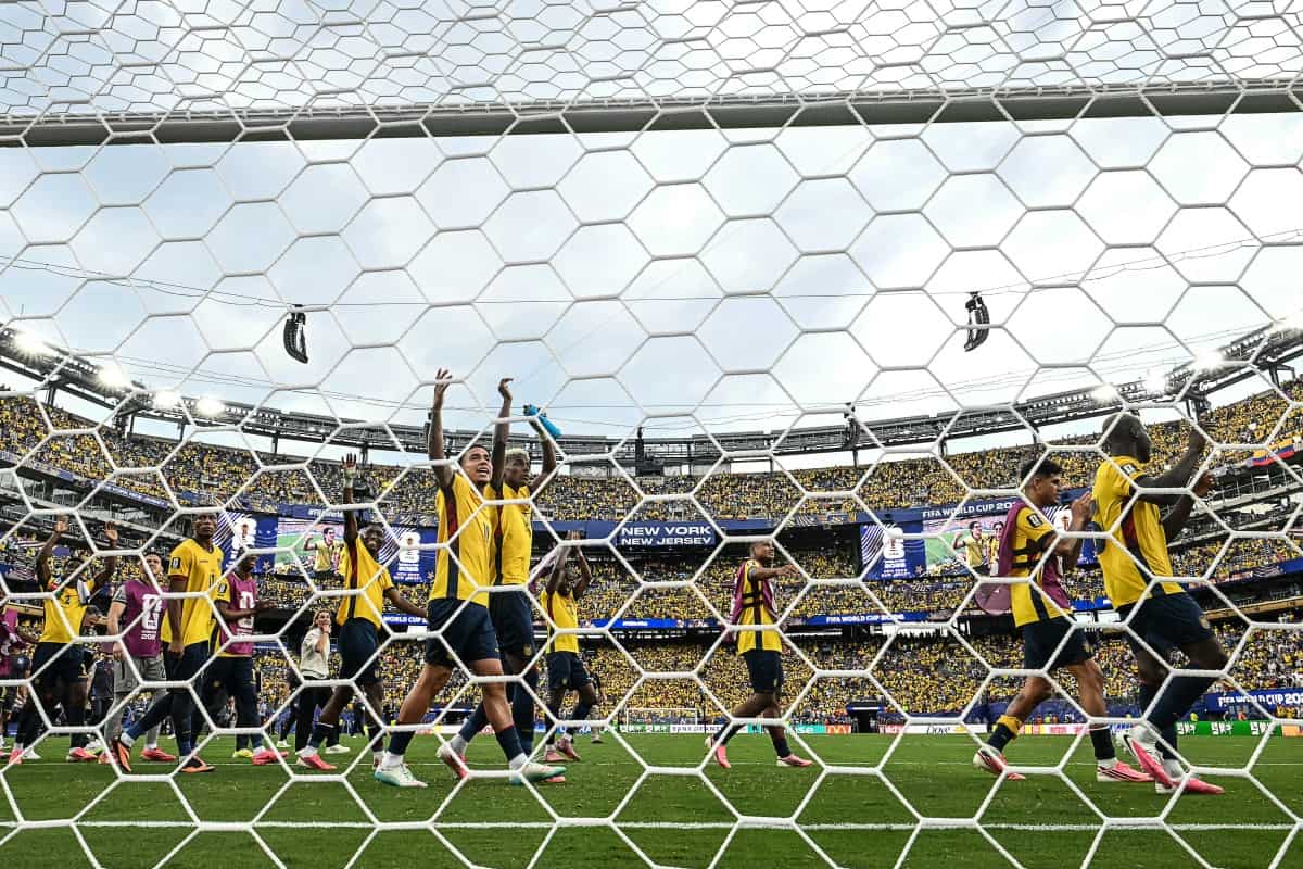 Ecuador hace valer su canto de resistencia ante Alemania y avanza en el Mundial