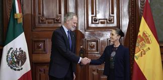 Claudia Sheinbaum recibe al rey Felipe VI en Palacio Nacional de Ciudad de M&eacute;xico