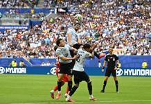 Uruguay-España: un plato fuerte del Mundial que se juega a cara de perro