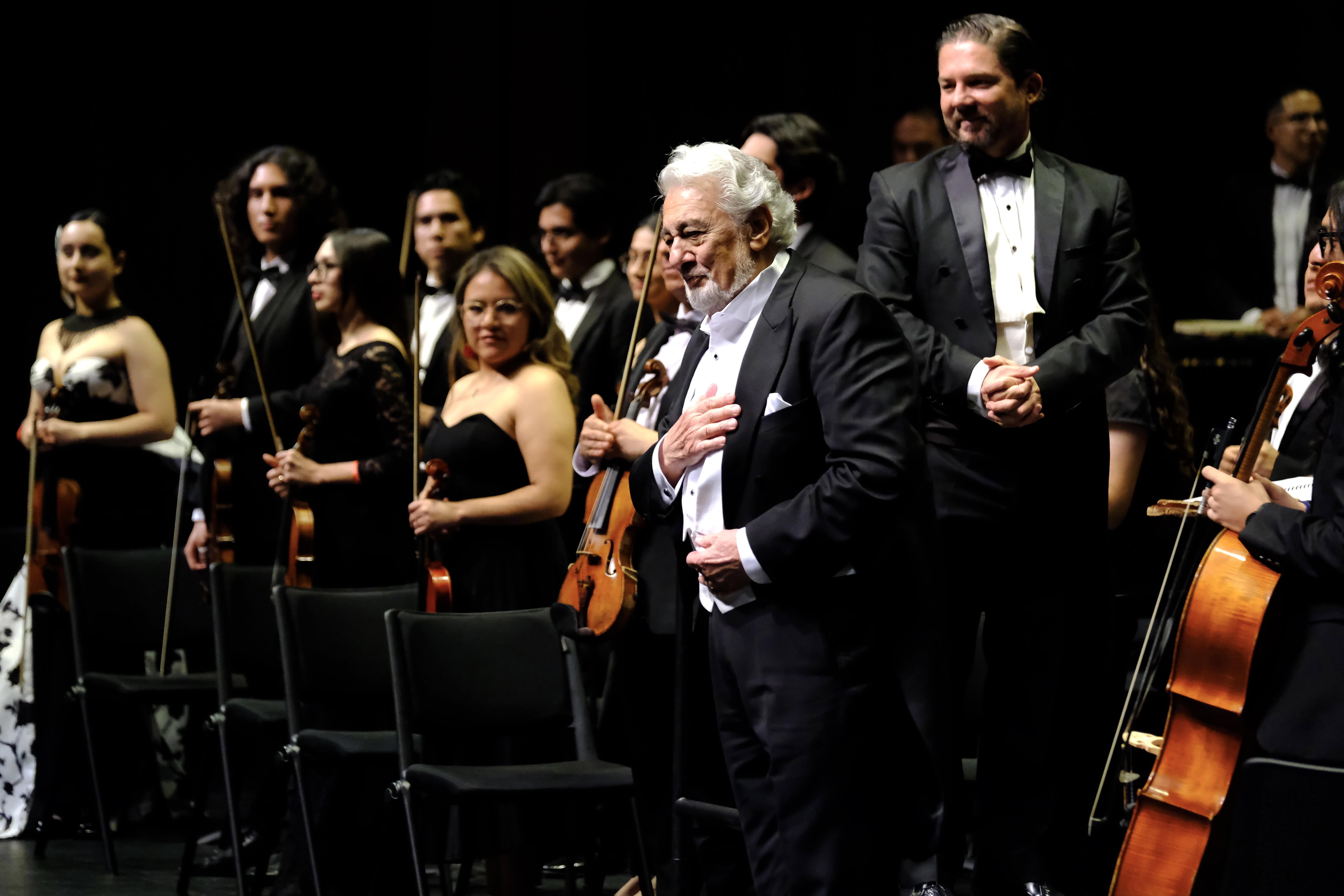 Con zarzuelas y canto tapatío, Plácido Domingo ofrece concierto en el Conjunto Santander