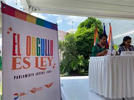 Llaman a juventudes LGBT+ a no abandonar la lucha por sus derechos durante Parlamento Juvenil