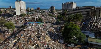 La falta de comida y techo agobia a los supervivientes de los terremotos en Venezuela