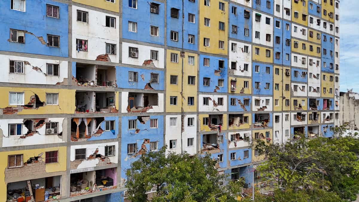 La falta de comida y techo agobia a los supervivientes de los terremotos en Venezuela
