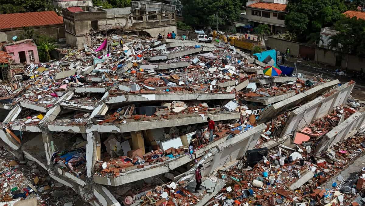 La falta de comida y techo agobia a los supervivientes de los terremotos en Venezuela