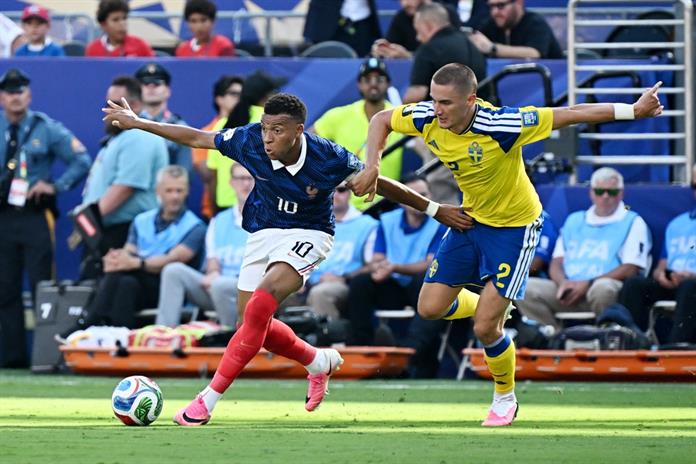 Mbappé y Olise hunden a Suecia y medirán la resistencia de Paraguay en octavos Mbappé y Olise hunden a Suecia y medirán la resistencia de Paraguay en octavos