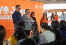 Entregan apoyos a familias de estancias infantiles y personas cuidadoras en Zapotlán