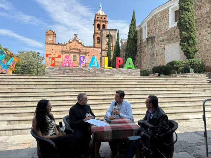 Radio UdeG Ciudad Guzmán celebra 25 años con transmisiones fuera de cabina