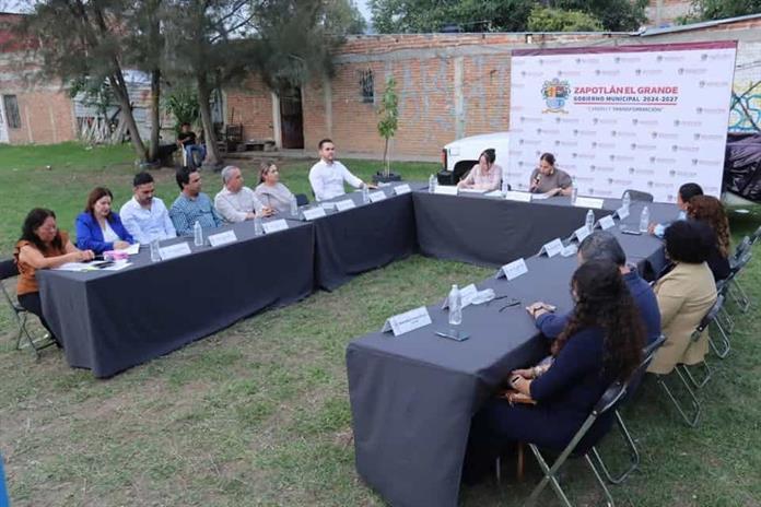 Vecinos de la colonia 20 de Noviembre plantean necesidades en Cabildo Abierto Vecinos de la colonia 20 de Noviembre plantean necesidades en Cabildo Abierto