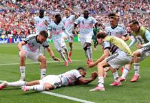 Bélgica vence 3-2 a Senegal con un penal en la prórroga y pasa a octavos Bélgica vence 3-2 a Senegal con un penal en la prórroga y pasa a octavos