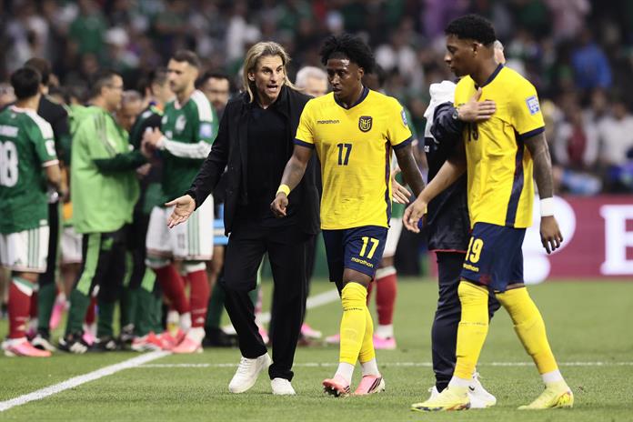 Ecuador se despidió del Mundial y la prensa cuestiona su actuación ante México Ecuador se despidió del Mundial y la prensa cuestiona su actuación ante México