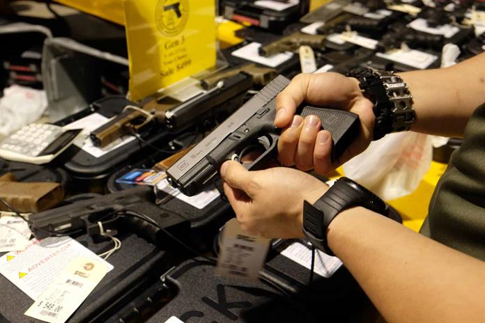 EE.UU. demanda ley de California que prohíbe la venta de pistolas semiautomáticas tipo Glock EE.UU. demanda ley de California que prohíbe la venta de pistolas semiautomáticas tipo Glock