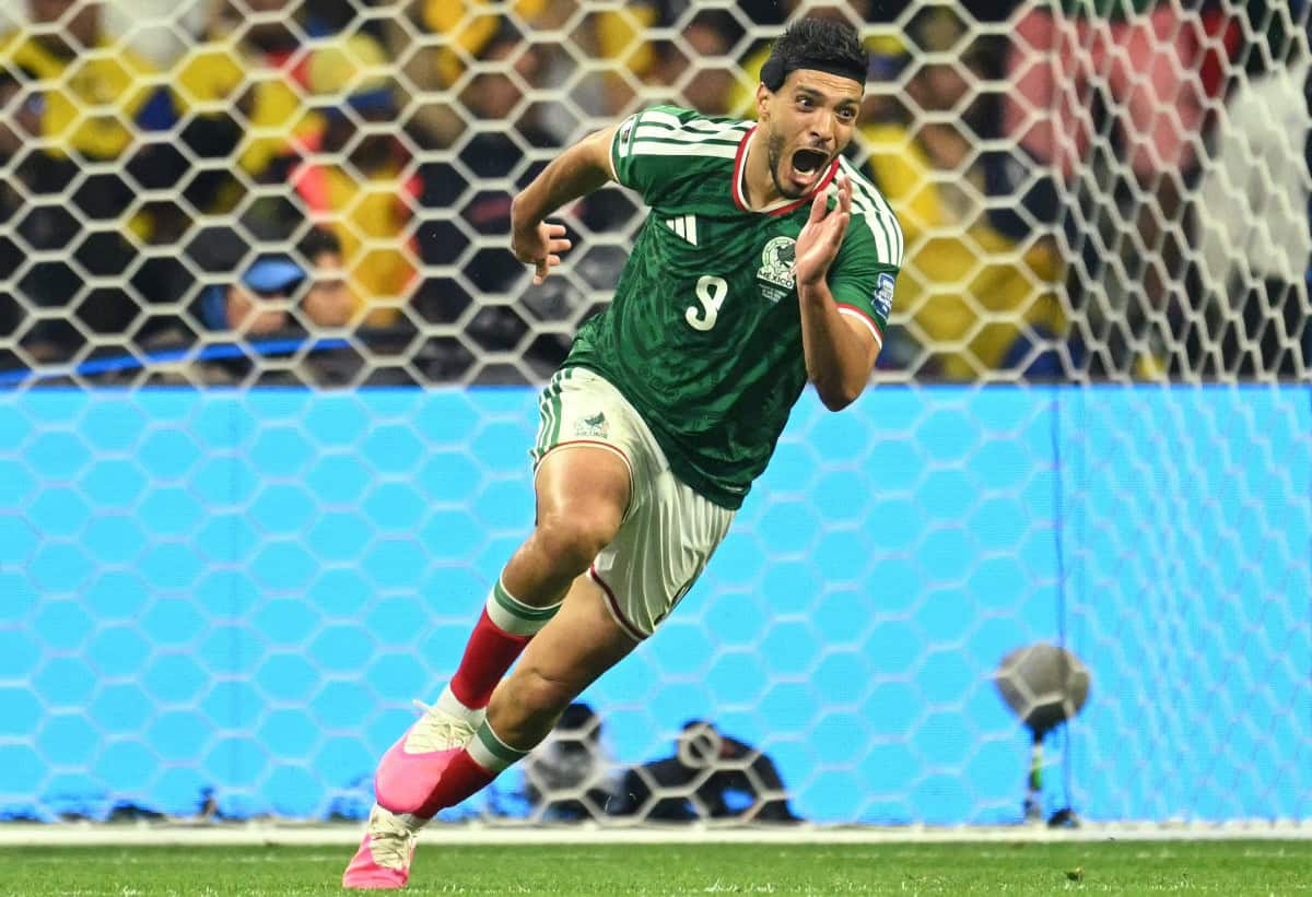 Raúl Jiménez: el largo camino desde Wembley hasta el Azteca Raúl Jiménez: el largo camino desde Wembley hasta el Azteca