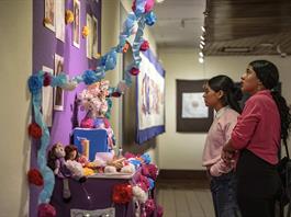 Una exposición en Ecuador recupera décadas de lucha y resistencia de mujeres en Guayaquil Una exposición en Ecuador recupera décadas de lucha y resistencia de mujeres en Guayaquil