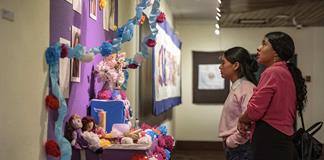 Una exposición en Ecuador recupera décadas de lucha y resistencia de mujeres en Guayaquil Una exposición en Ecuador recupera décadas de lucha y resistencia de mujeres en Guayaquil