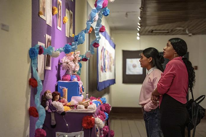 Una exposición en Ecuador recupera décadas de lucha y resistencia de mujeres en Guayaquil Una exposición en Ecuador recupera décadas de lucha y resistencia de mujeres en Guayaquil