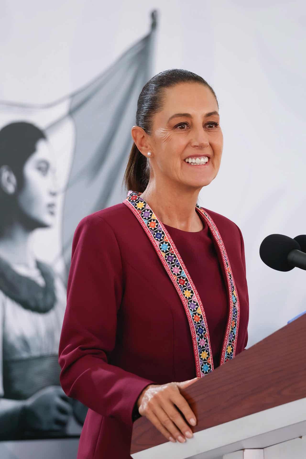 El 68% de los mexicanos aprueba a Sheinbaum mientras la desaprobación se sitúa en el 32% El 68% de los mexicanos aprueba a Sheinbaum mientras la desaprobación se sitúa en el 32%