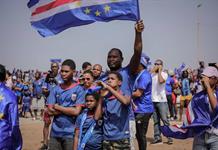 Cabo Verde recibe como héroes a sus Tiburones Azules Cabo Verde recibe como héroes a sus Tiburones Azules