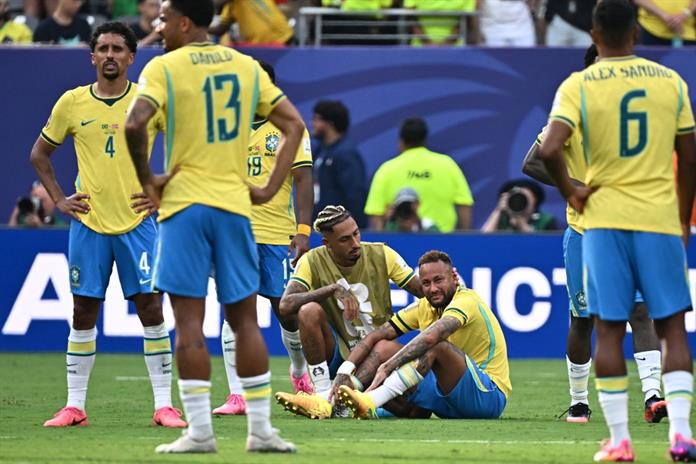 Brasil deja al desnudo en el Mundial sus problemas de identidad y calidad Brasil deja al desnudo en el Mundial sus problemas de identidad y calidad