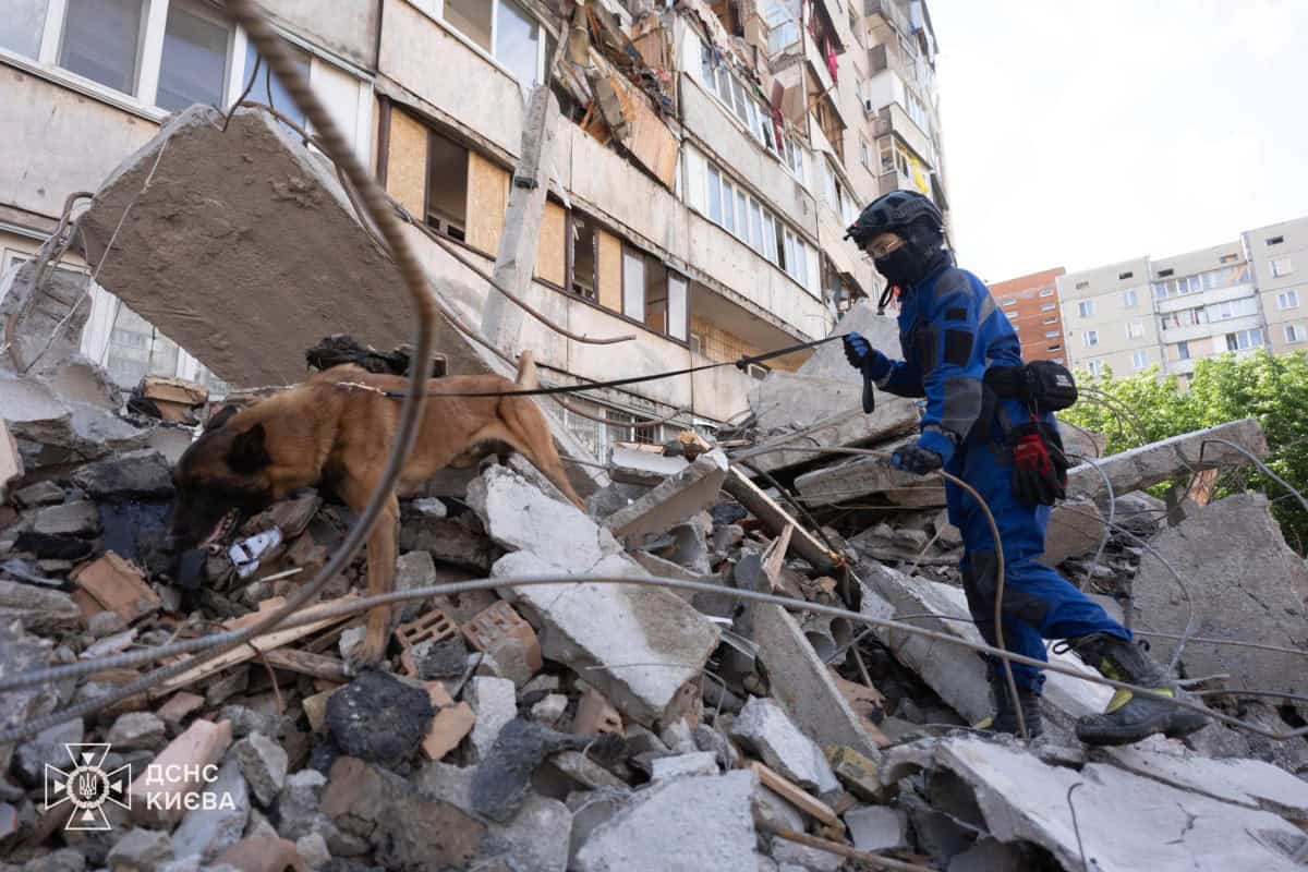 Bombardeos rusos contra Kiev dejan 22 muertos antes de la cumbre de la OTAN