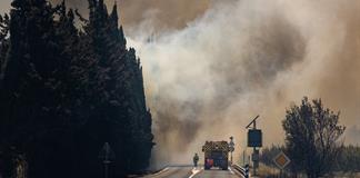 Incendios en el sur de Europa obligan a evacuar a millas de personas Incendios en el sur de Europa obligan a evacuar a millas de personas