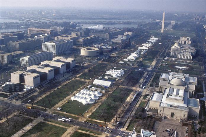 Administración Trump acusa al Smithsonian de activismo y de apoyar la inmigración ilegal Administración Trump acusa al Smithsonian de activismo y de apoyar la inmigración ilegal