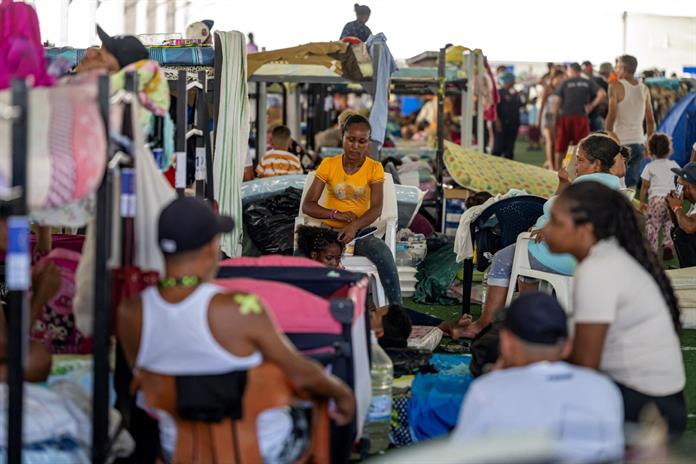 Unicef reporta daños en 38 hospitales y 432 colegios tras terremoto en Venezuela Unicef reporta daños en 38 hospitales y 432 colegios tras terremoto en Venezuela