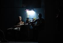 Falta de combustible ralentiza el restablecimiento eléctrico en Cuba tras tercer apagón nacional en el año Falta de combustible ralentiza el restablecimiento eléctrico en Cuba tras tercer apagón nacional en el año