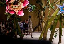 Chanel inspira su alta costura en clásicos de los cuentos infantiles Chanel inspira su alta costura en clásicos de los cuentos infantiles