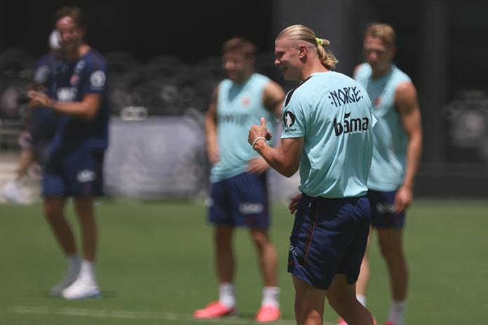 Rogers apuesta por Kane en el gran duelo goleador contra Haaland en el Mundial Rogers apuesta por Kane en el gran duelo goleador contra Haaland en el Mundial