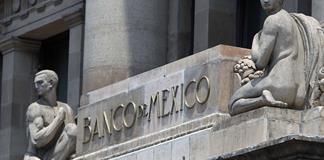 Banxico anticipa que mantendr&aacute; tasa de inter&eacute;s, pero advierte riesgos por entorno global