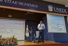 El fotoperiodista Ulises Ruiz expone los horrores de Izaguirre a estudiantes de UNEDL El fotoperiodista Ulises Ruiz expone los horrores de Izaguirre a estudiantes de UNEDL