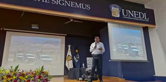 El fotoperiodista Ulises Ruiz expone los horrores de Izaguirre a estudiantes de UNEDL