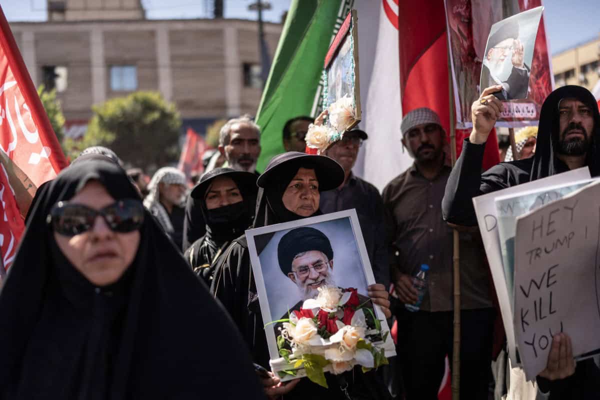 Exguía supremo iraní Alí Jamenei, inhumado en funerales marcados por ataques entre EEUU e Irán