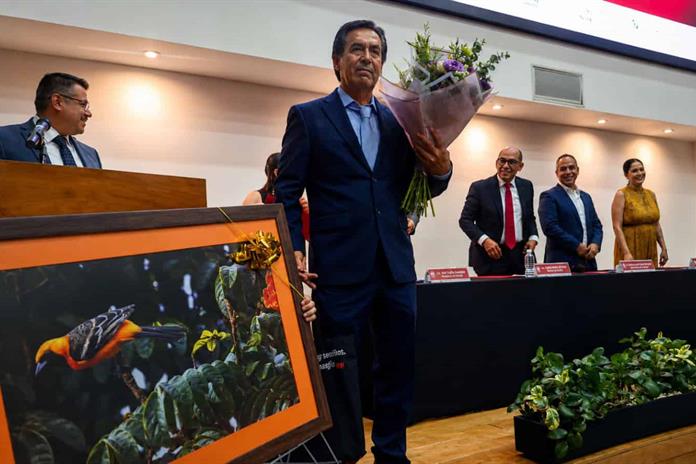 Reconocen la trayectoria y excelencia de bibliotecarios de la UdeG Reconocen la trayectoria y excelencia de bibliotecarios de la UdeG