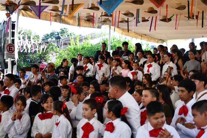 Agrupaciones de Jalisco realizarán el espectáculo Voces del Son, ECOS de una tierra que canta Agrupaciones de Jalisco realizarán el espectáculo Voces del Son, ECOS de una tierra que canta