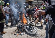 La clase política de Kenia explota a jóvenes pobres para provocar disturbios La clase política de Kenia explota a jóvenes pobres para provocar disturbios
