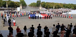 Francia celebra su fiesta nacional con un desfile en honor a Ucrania y los europeos Francia celebra su fiesta nacional con un desfile en honor a Ucrania y los europeos