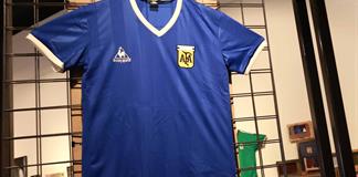 Argentina revive una leyenda de México 86 al volver a vestir de azul frente a Inglaterra Argentina revive una leyenda de México 86 al volver a vestir de azul frente a Inglaterra
